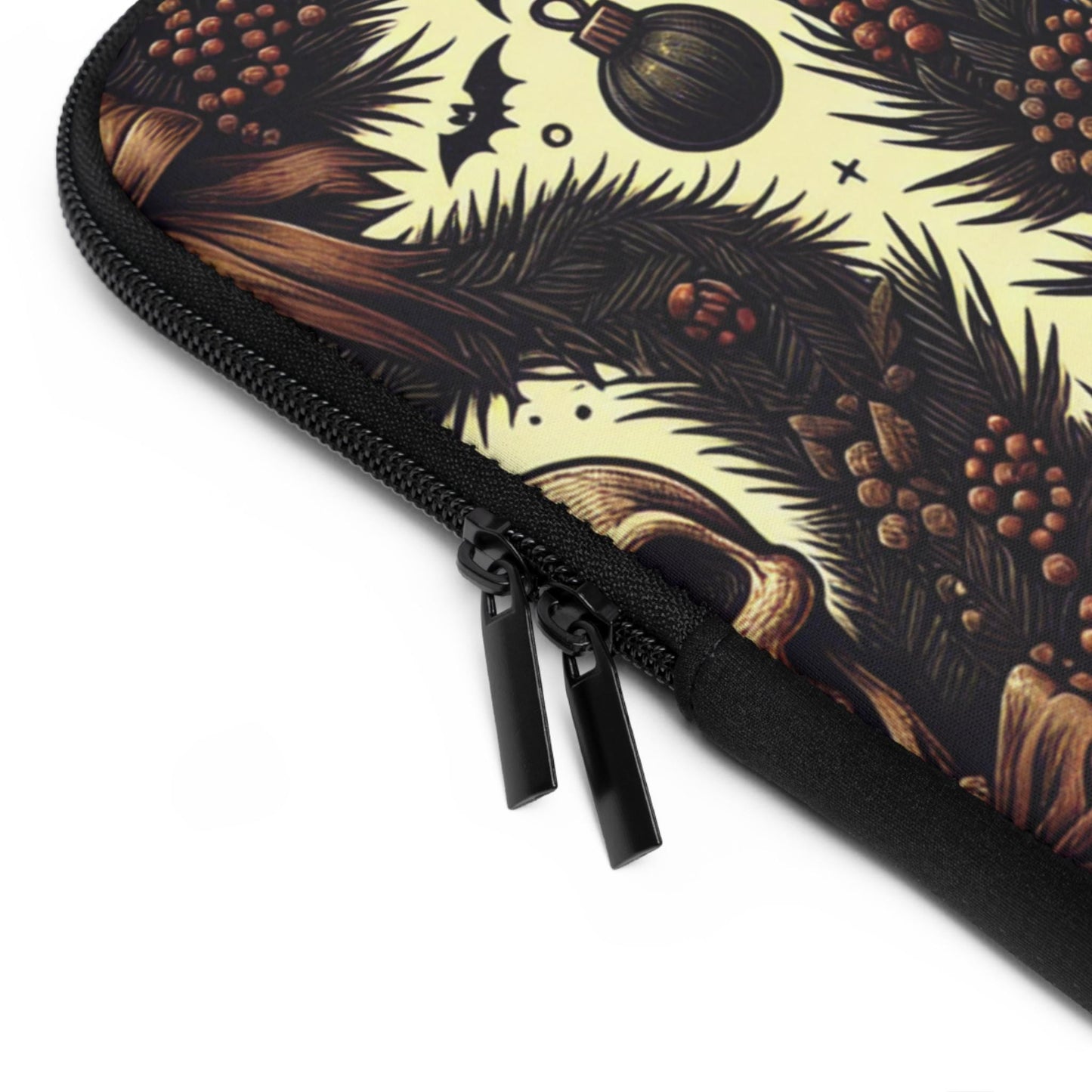 Creepy Christmas Wreaths Laptop Sleeve, Holiday Laptop Case, Spooky Xmas Tech Cover, Gothic Winter Tablet Pouch, Festive Macbook Bag